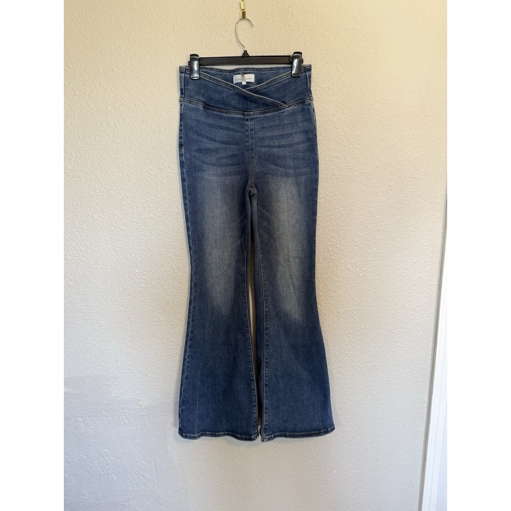 Risen Crossover High-Rise Pull-On Flare Jeans - Size 7/28 Stretch